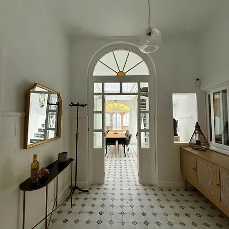 度假居 Palacio Con Piscina Privada *