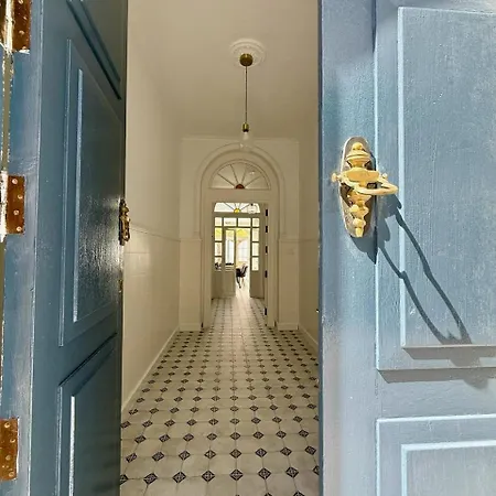 Palacio Con Piscina Privada 度假居 雷亚尔港